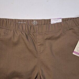 St. John’s Bay Women’s Skinny Leg Mid-Rise Stretchy Antique Brown Size 10 NWT